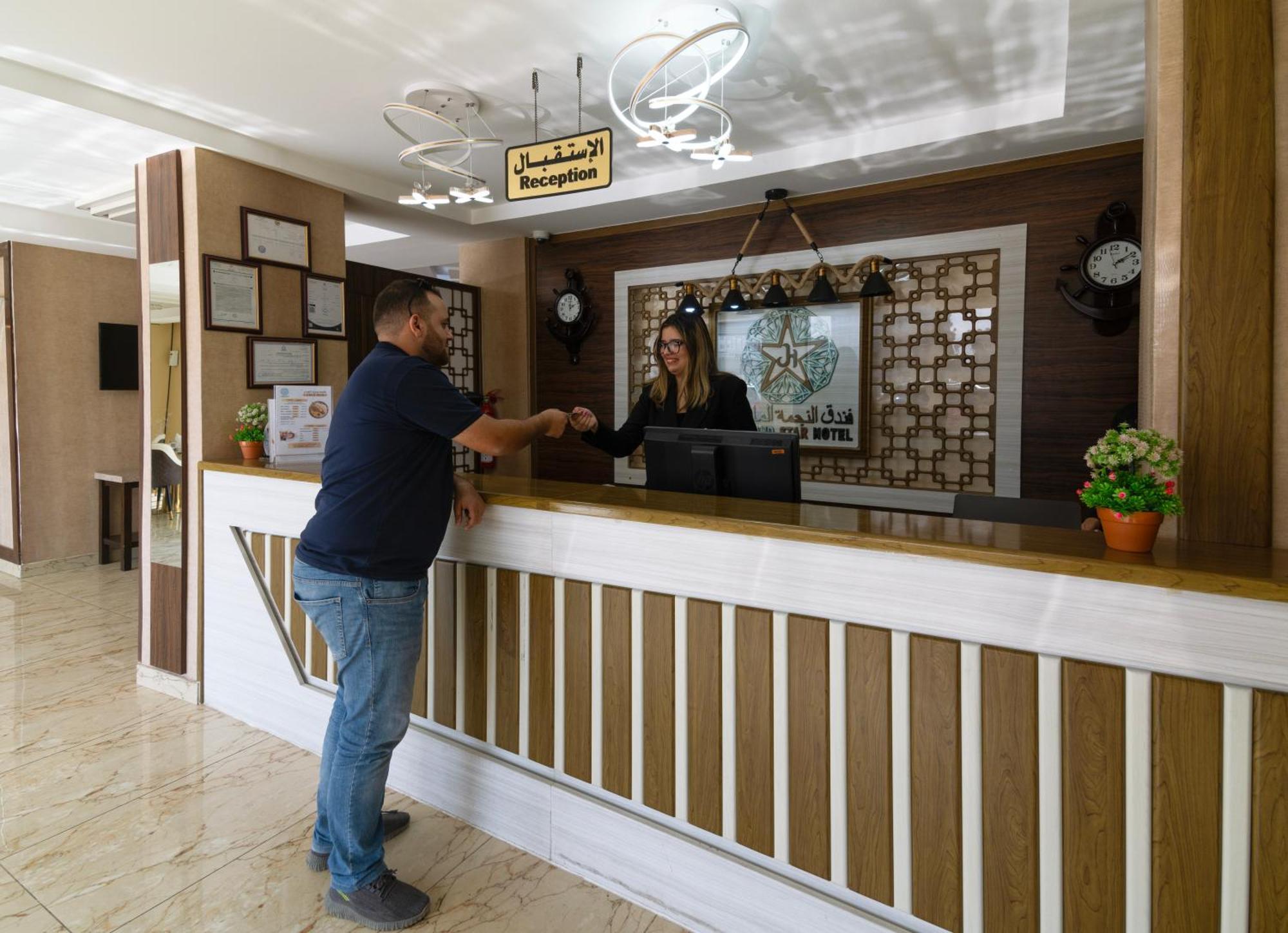 Diamond Star Hotel فندق النجمة الماسية Ес-Сіб Екстер'єр фото